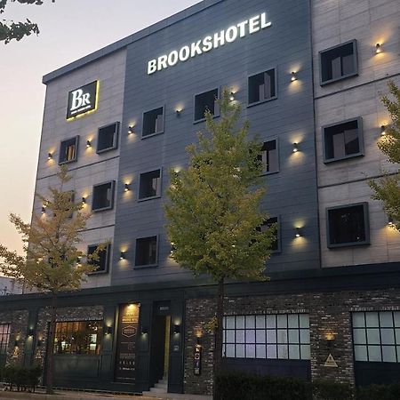 Brooks Hotel Tongyeong Exterior foto